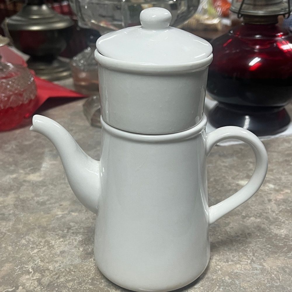 Porcelain drip coffee pot